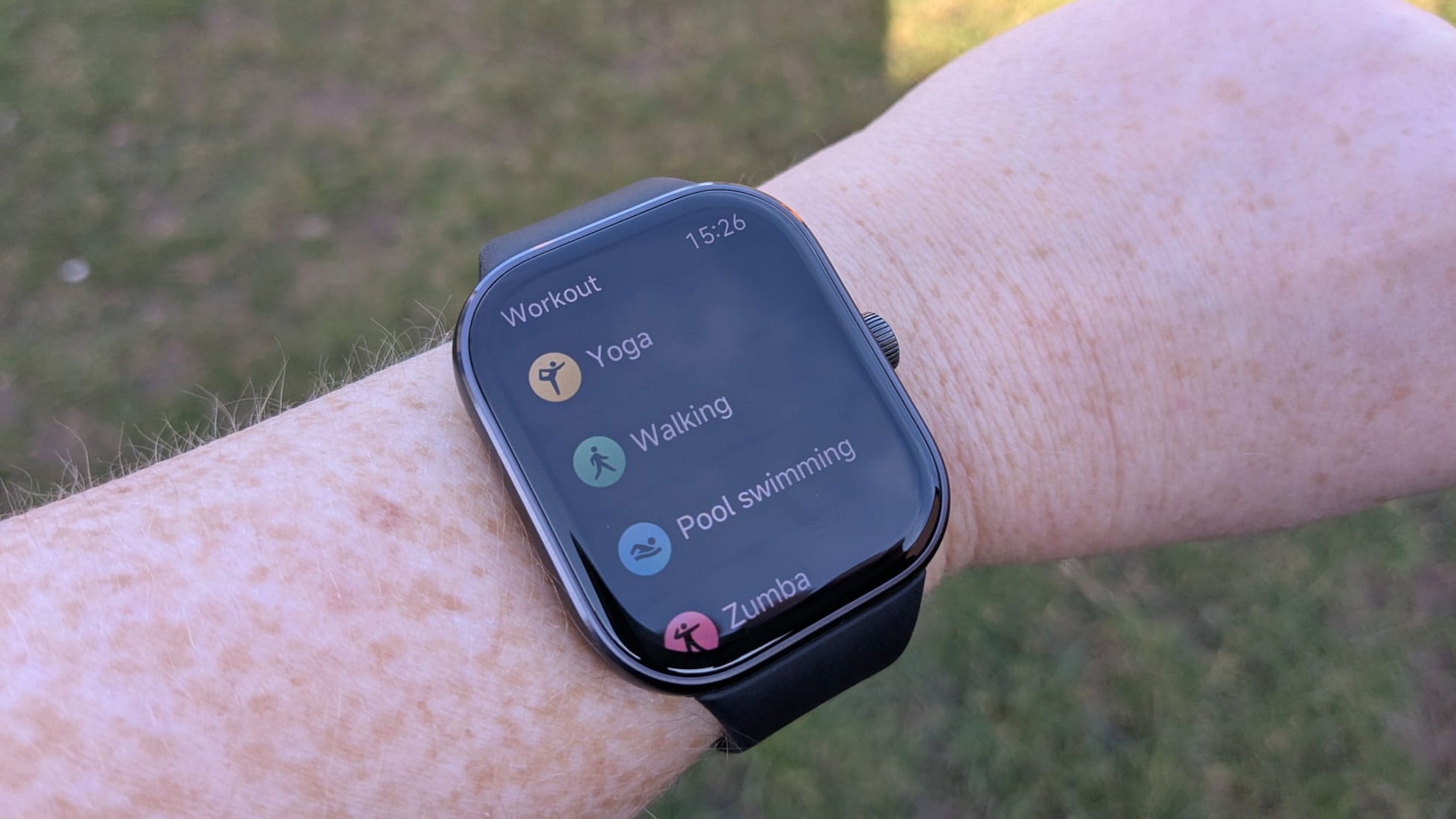 Best Budget Smartwatches Under $100 (2025 Guide)